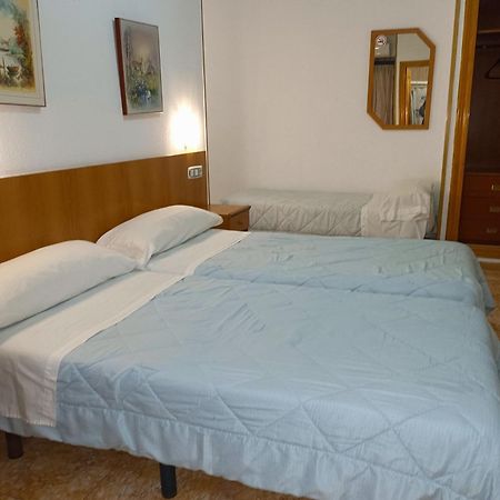 Hostal Gran Via Levante Torrevieja Zewnętrze zdjęcie