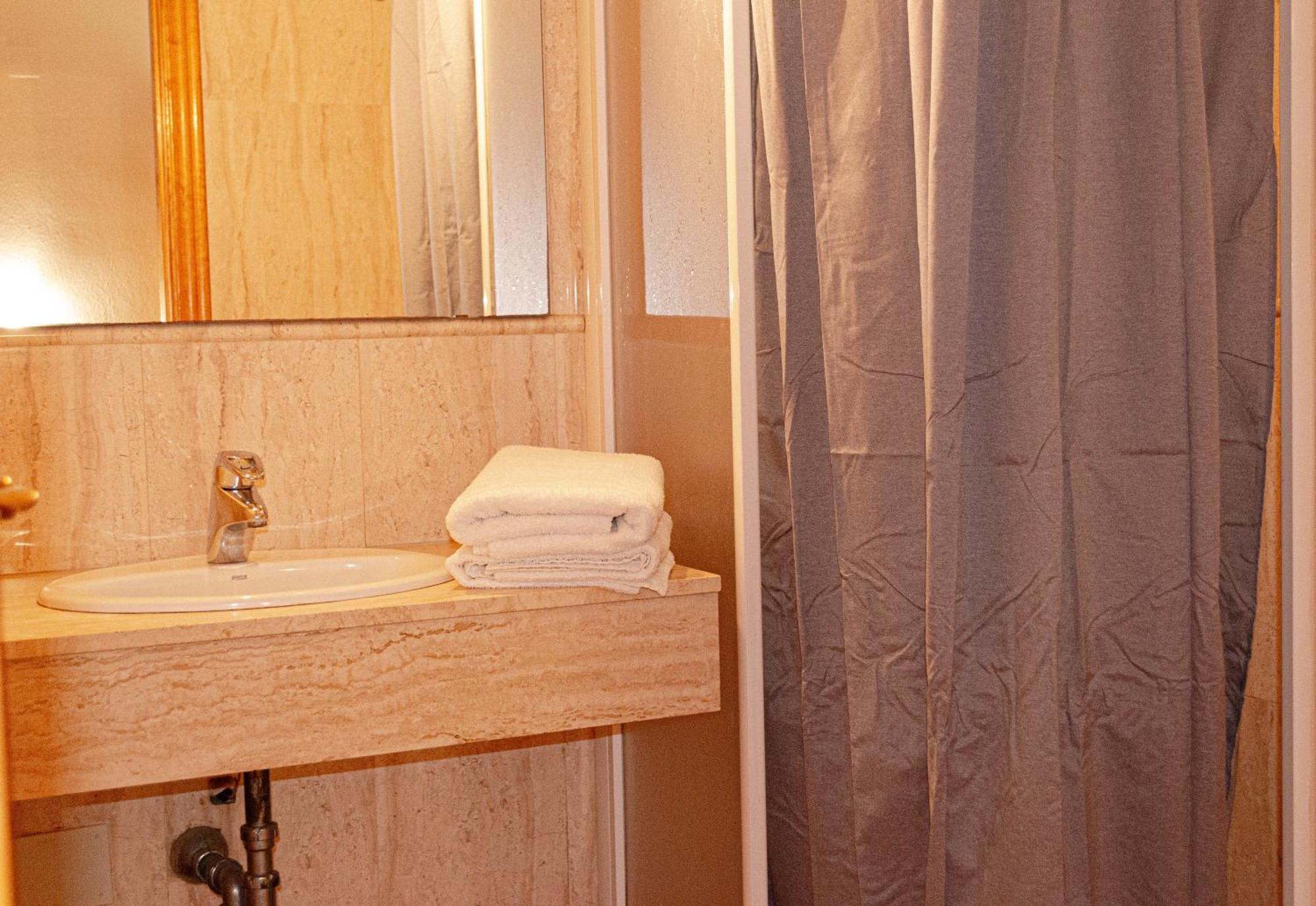 Hostal Gran Via Levante Torrevieja Zewnętrze zdjęcie